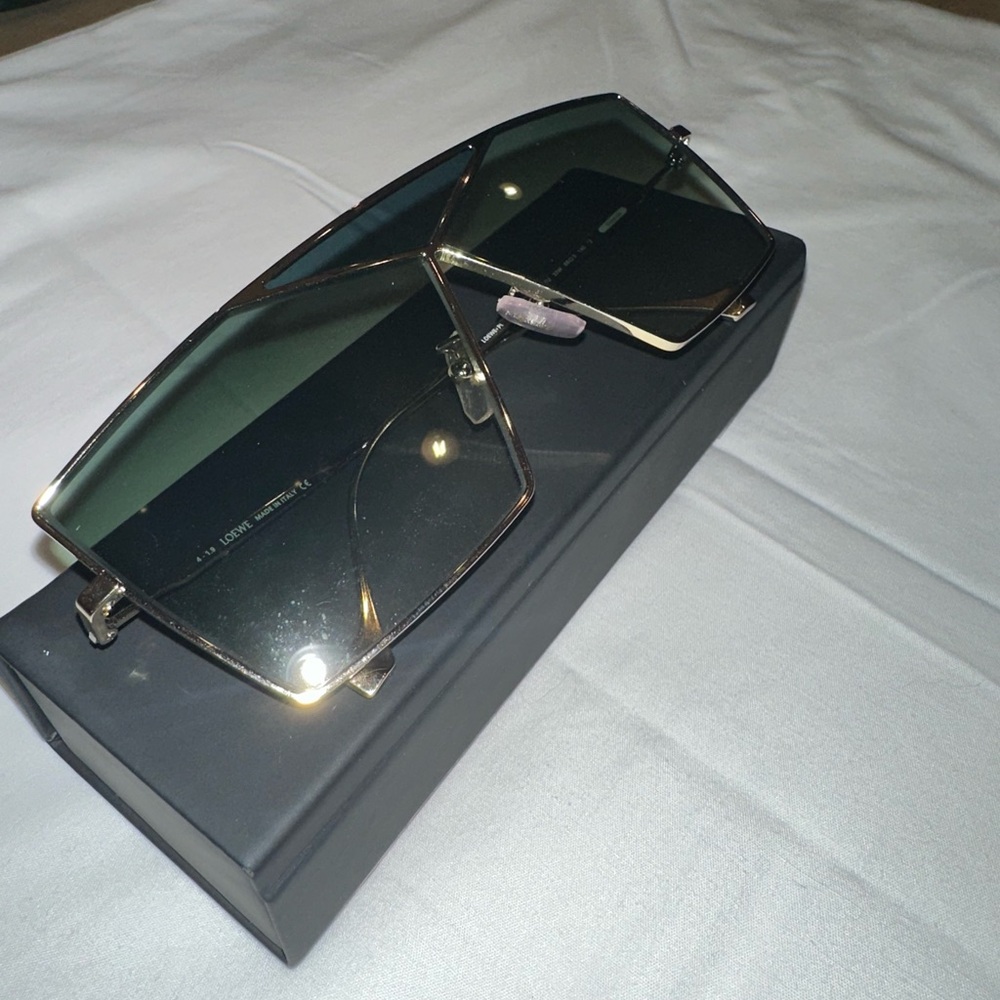 Loewe Geometric Sunglasses in Gold and Green - Picture 8 of 11